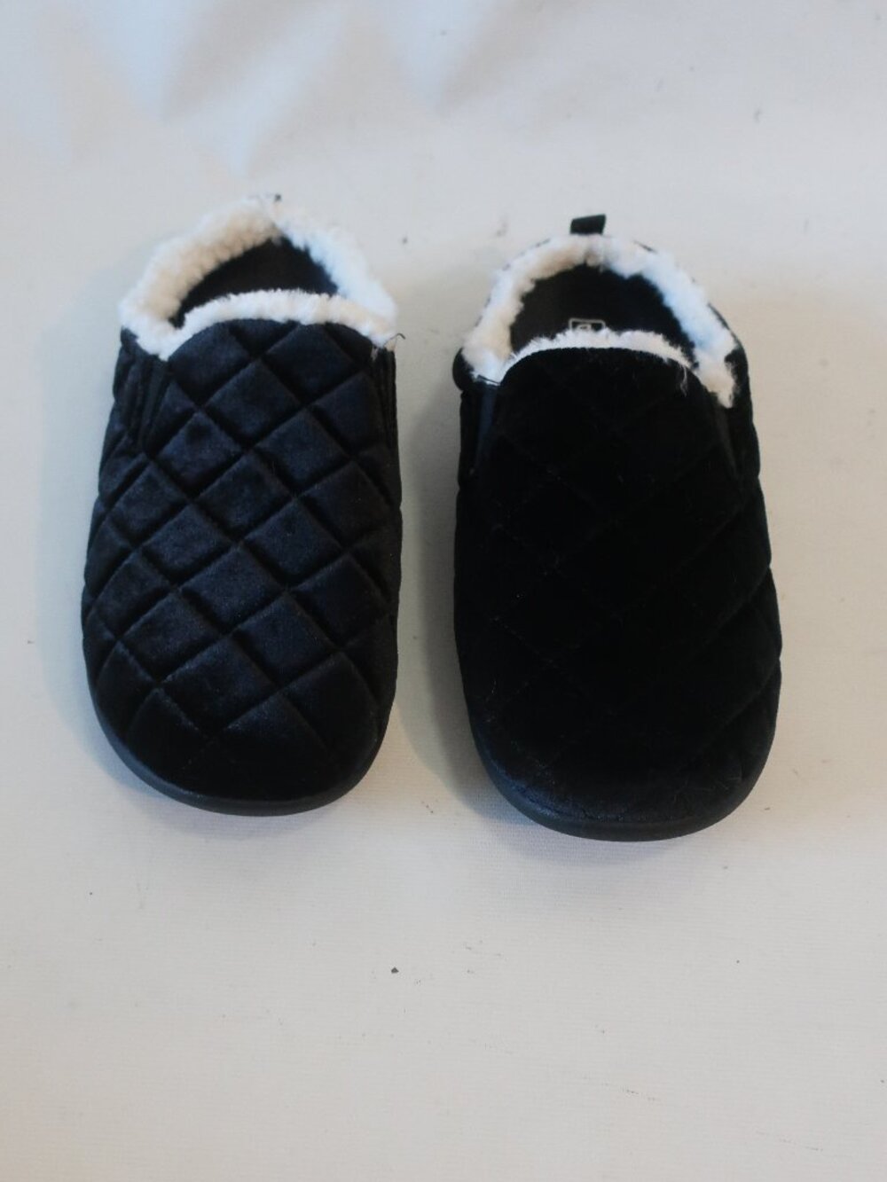 NWOB Womens Spenco Black Faux Fur Lining Quilted Velveteen Slipper Mule 8D